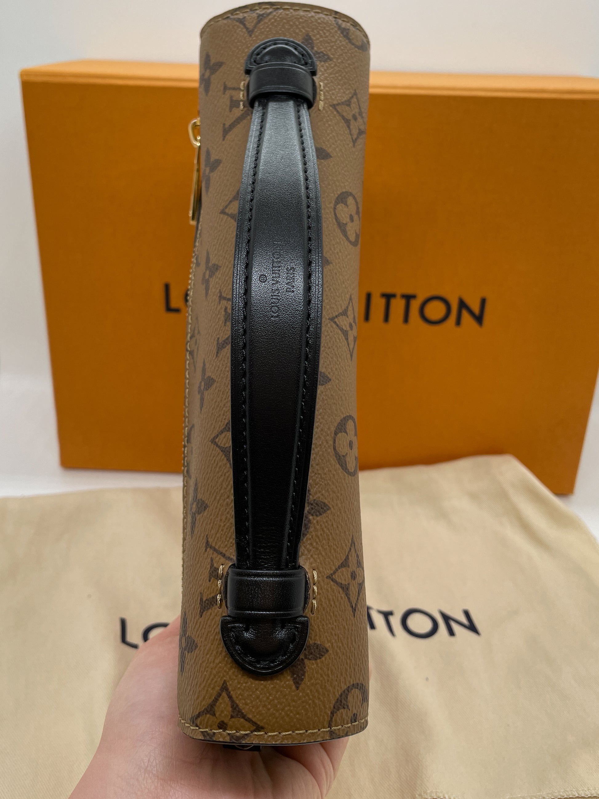 How Can You Spot a Fake Louis Vuitton Pochette Metis? – Bagaholic